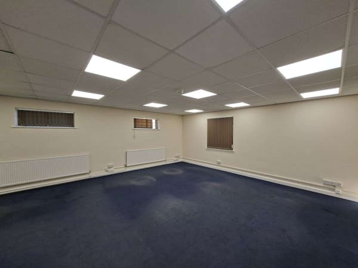 Industrial Unit in Kingswinford - photo 4