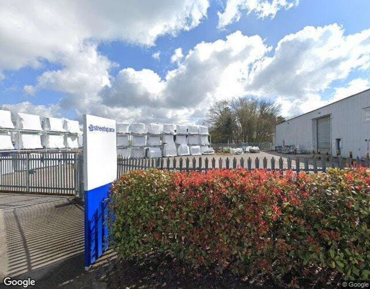 Industrial Unit in Hythe - photo 2