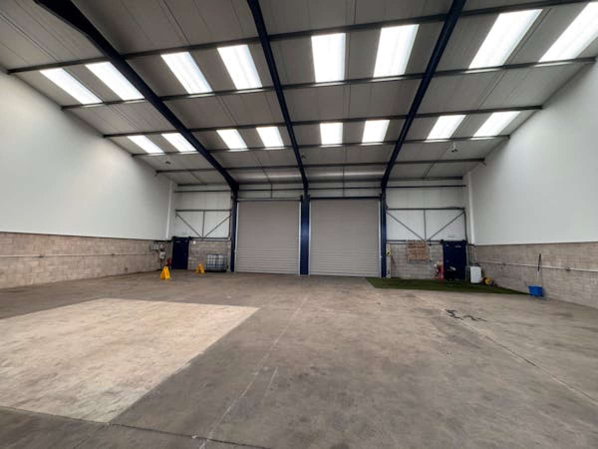 Industrial Unit in Pershore - photo 2