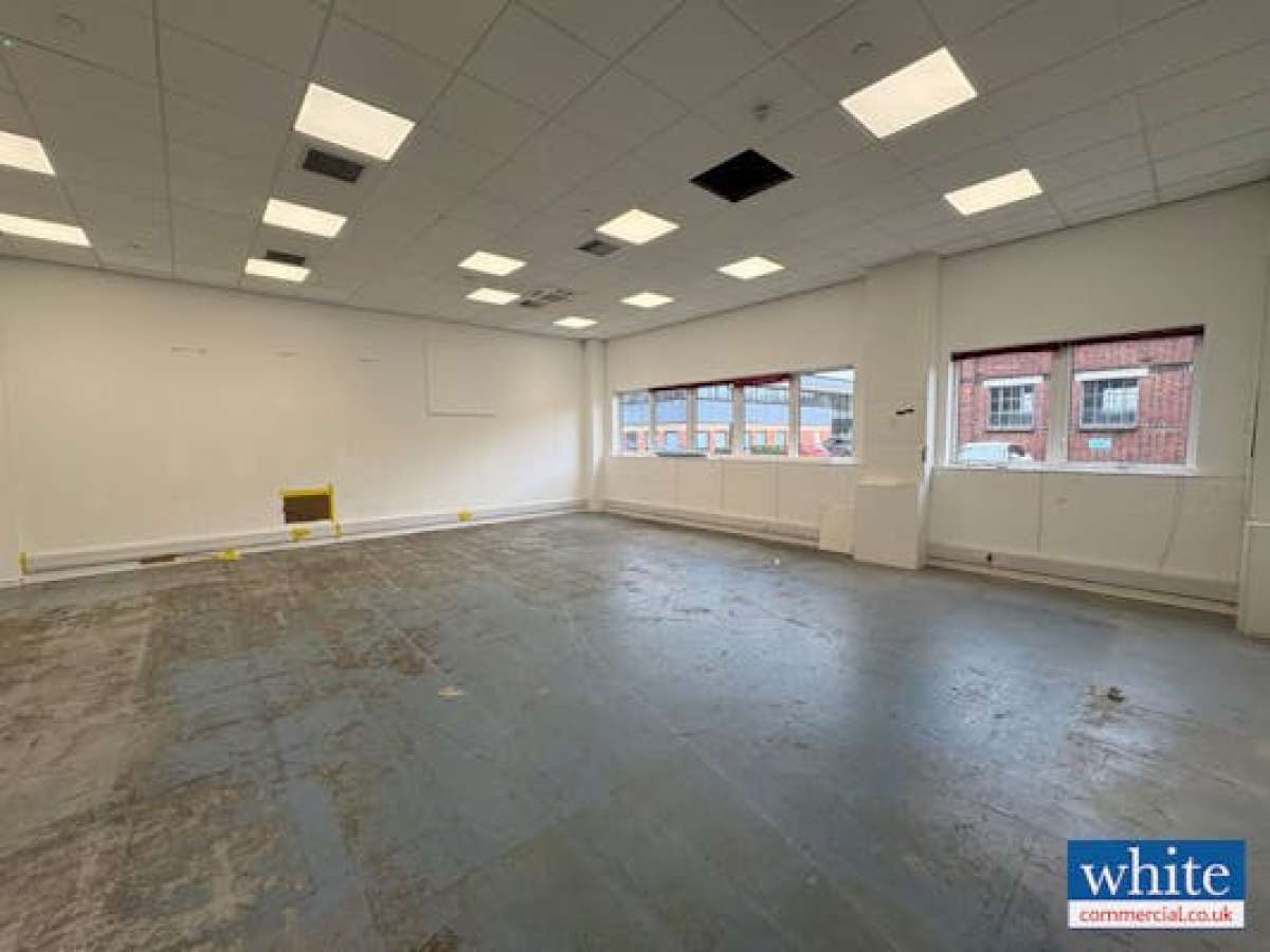 Industrial Unit in Banbury - photo 3