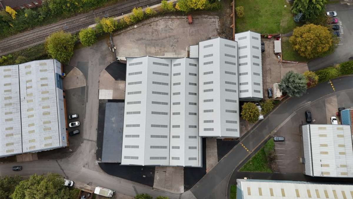 Industrial Unit in Stourbridge - photo 2