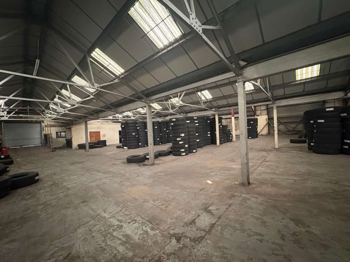 Industrial Unit in Tipton - photo 2