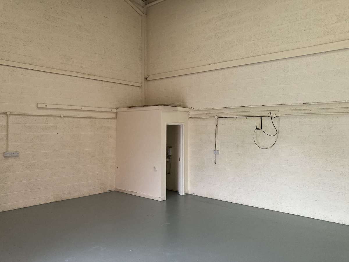 Industrial Unit in Wales Bar - photo 2