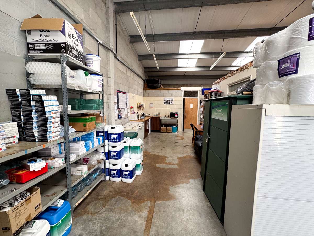 Industrial Unit in Bodmin - photo 2