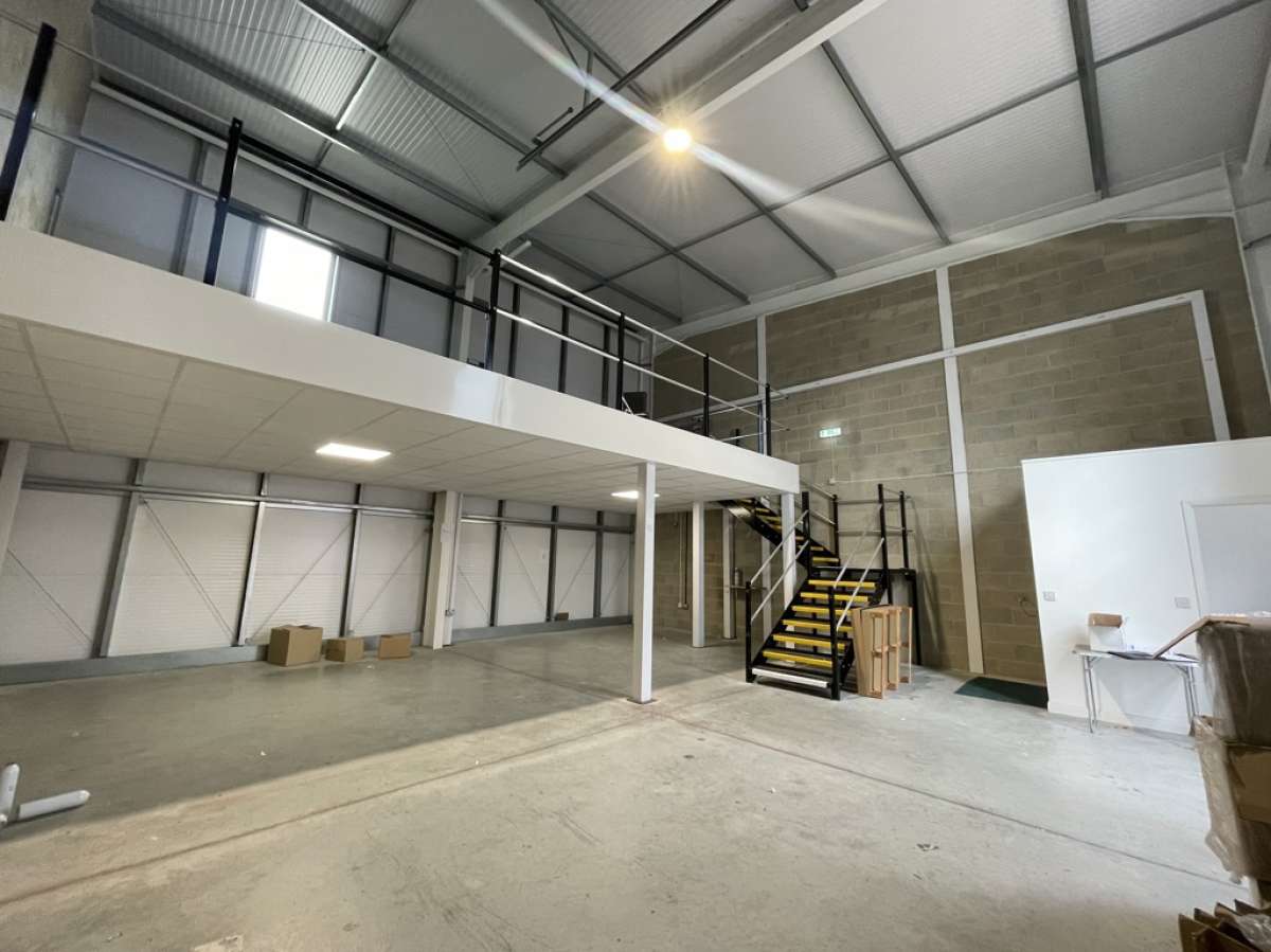 Industrial Unit in Sittingbourne - photo 2