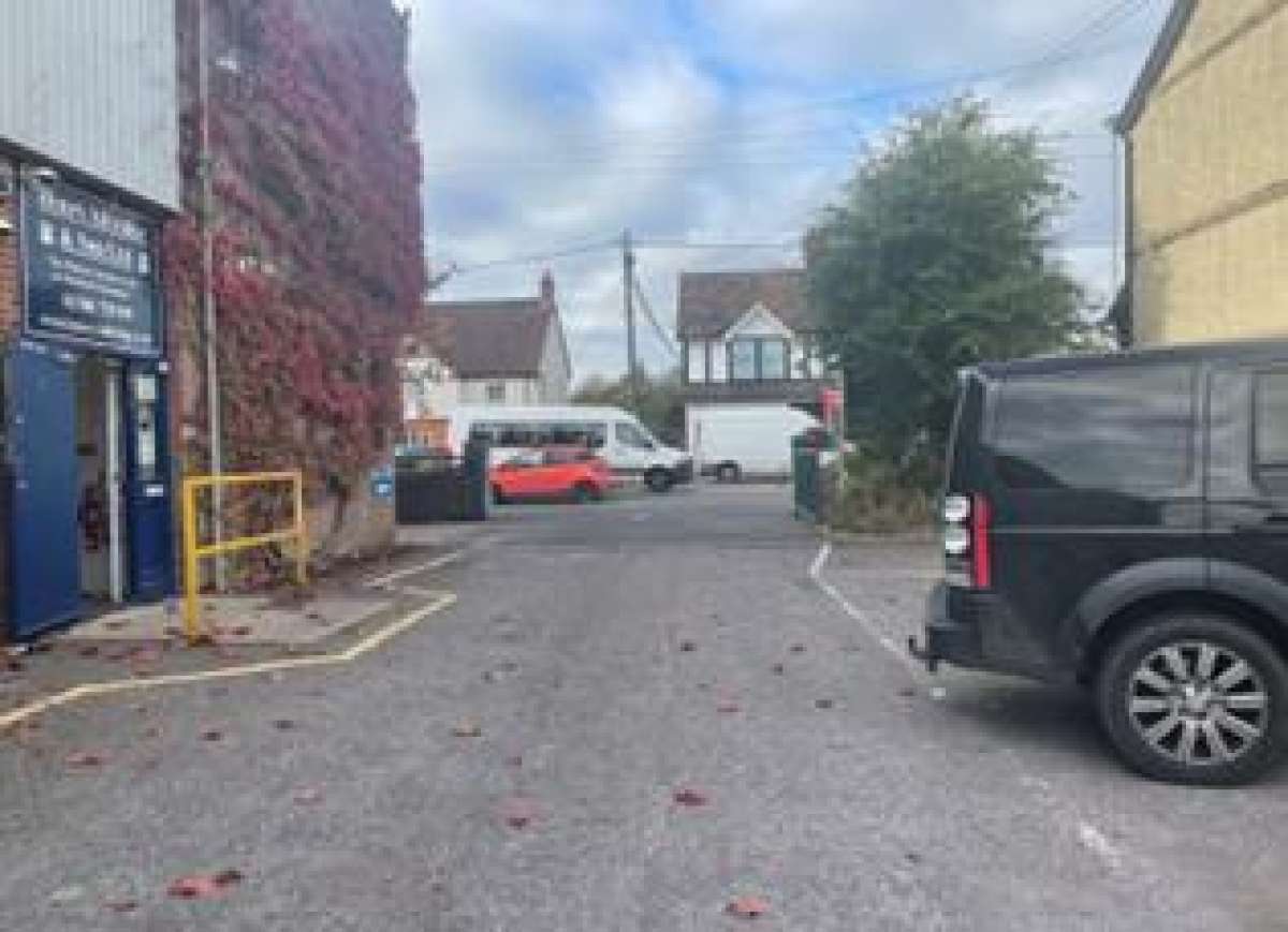 Industrial Unit in Devizes - photo 3