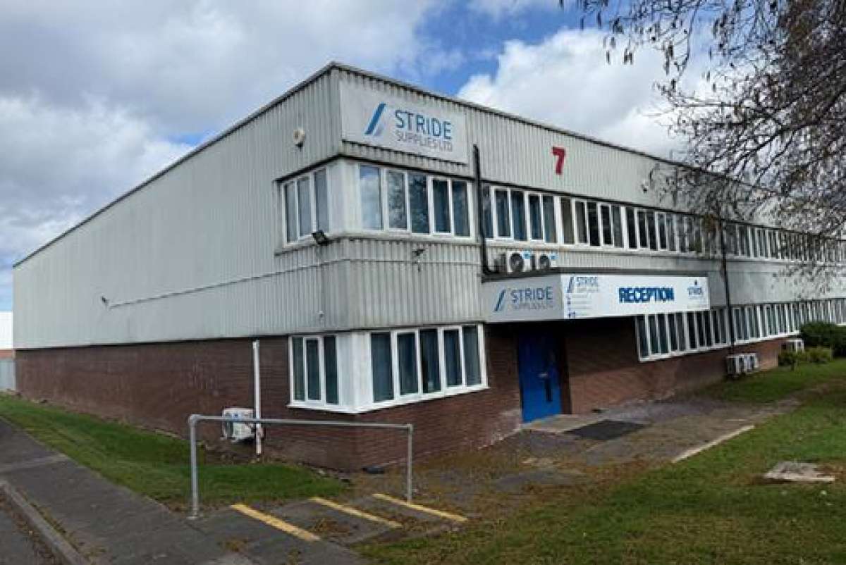 Industrial Unit in Redditch - photo 2