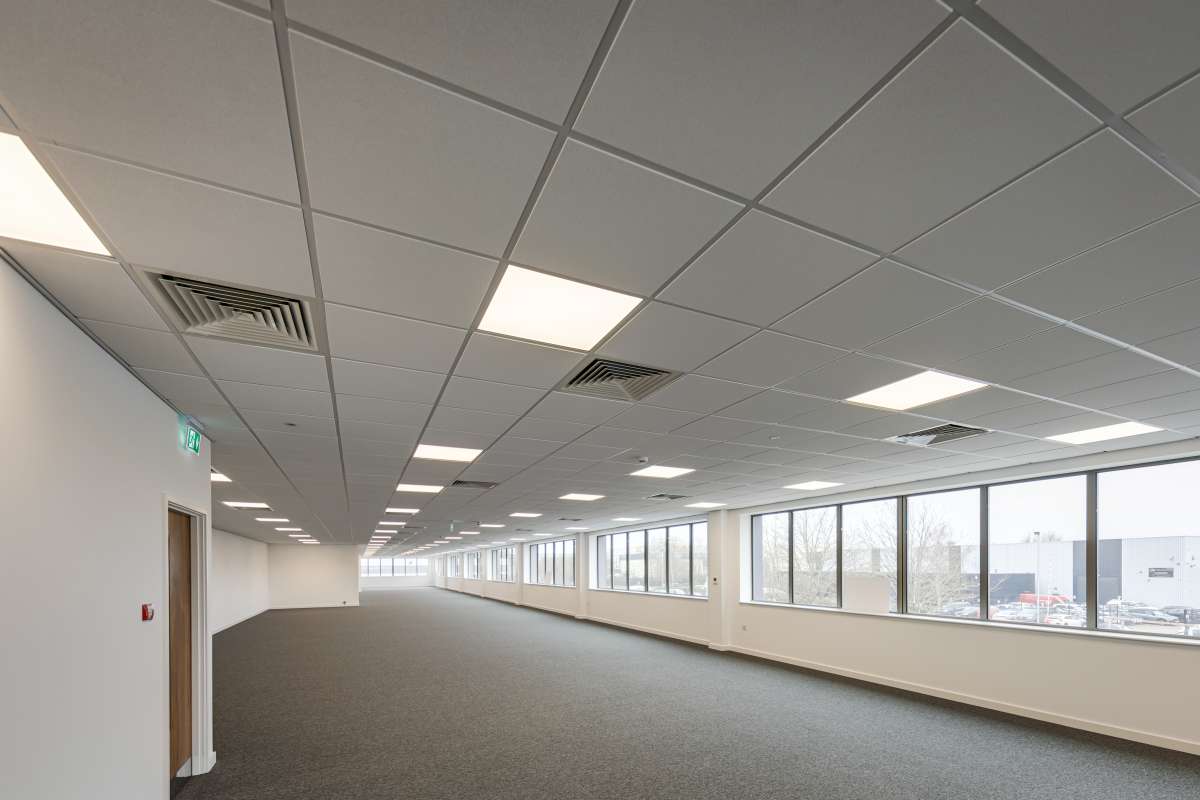 Industrial Unit in Milton Keynes - photo 3