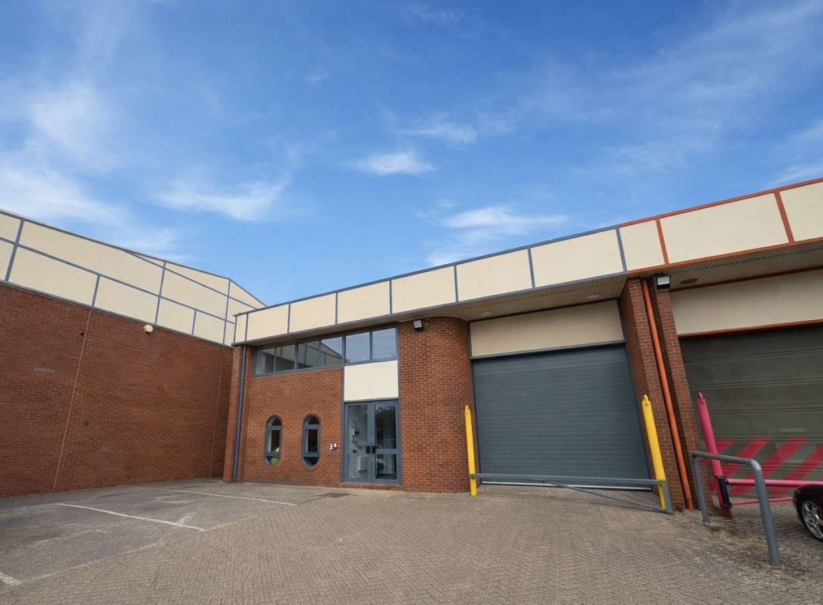 Industrial Unit in Old Wolverton - photo 2