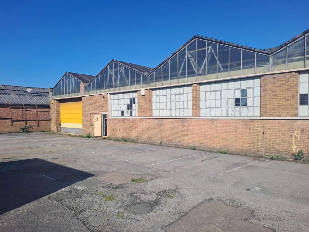Industrial Unit in Northampton - photo 3