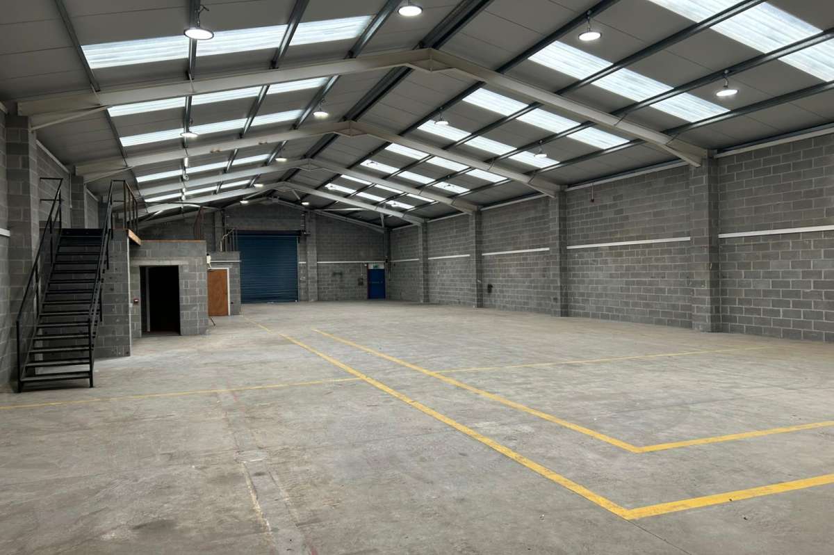 Industrial Unit in Lisburn - photo 2