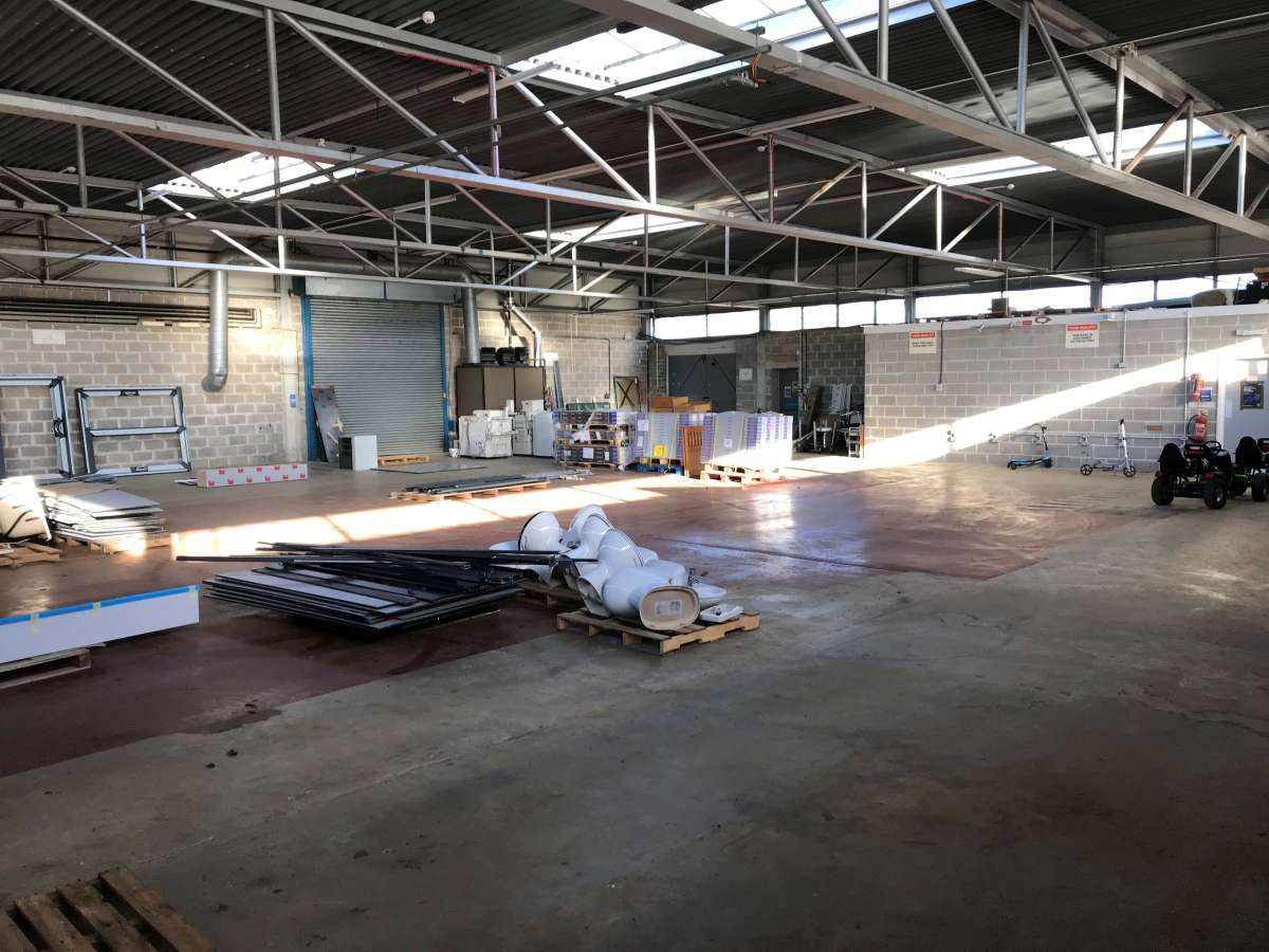 Industrial Unit in Plymouth - photo 3