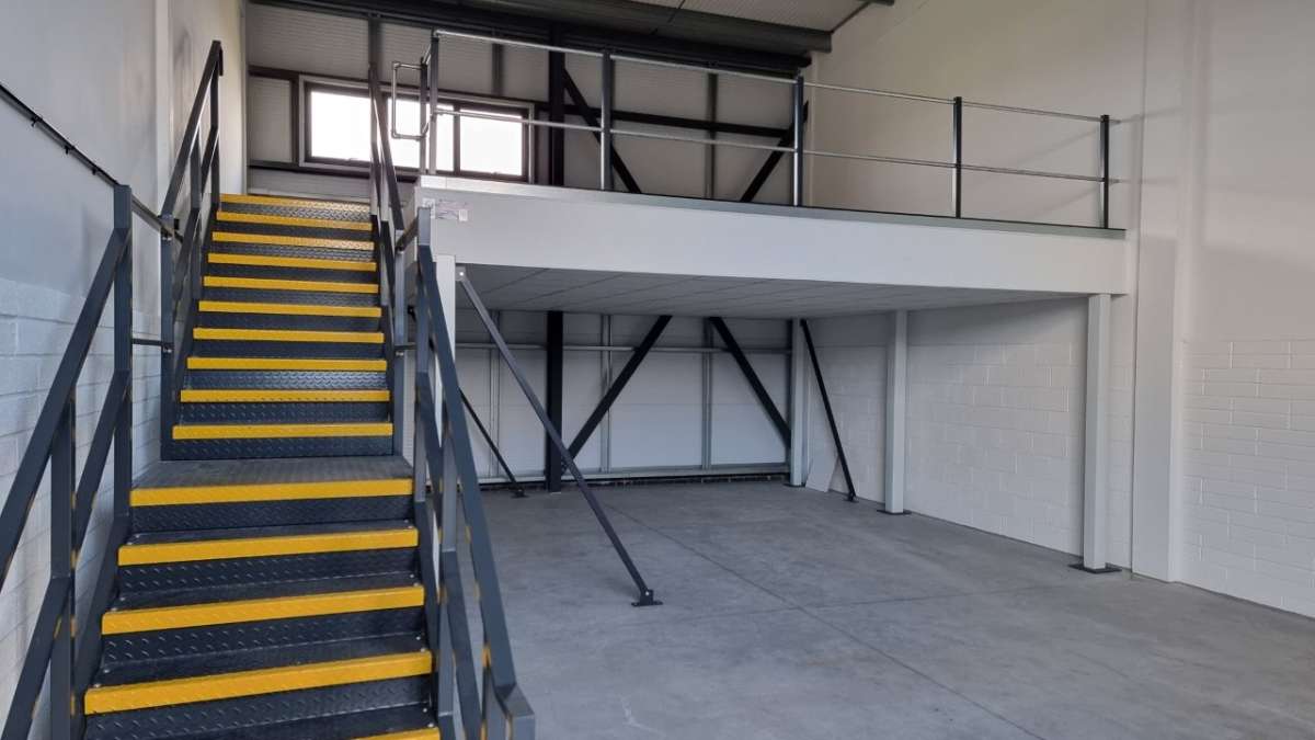 Industrial Unit in Exeter Airport - photo 3