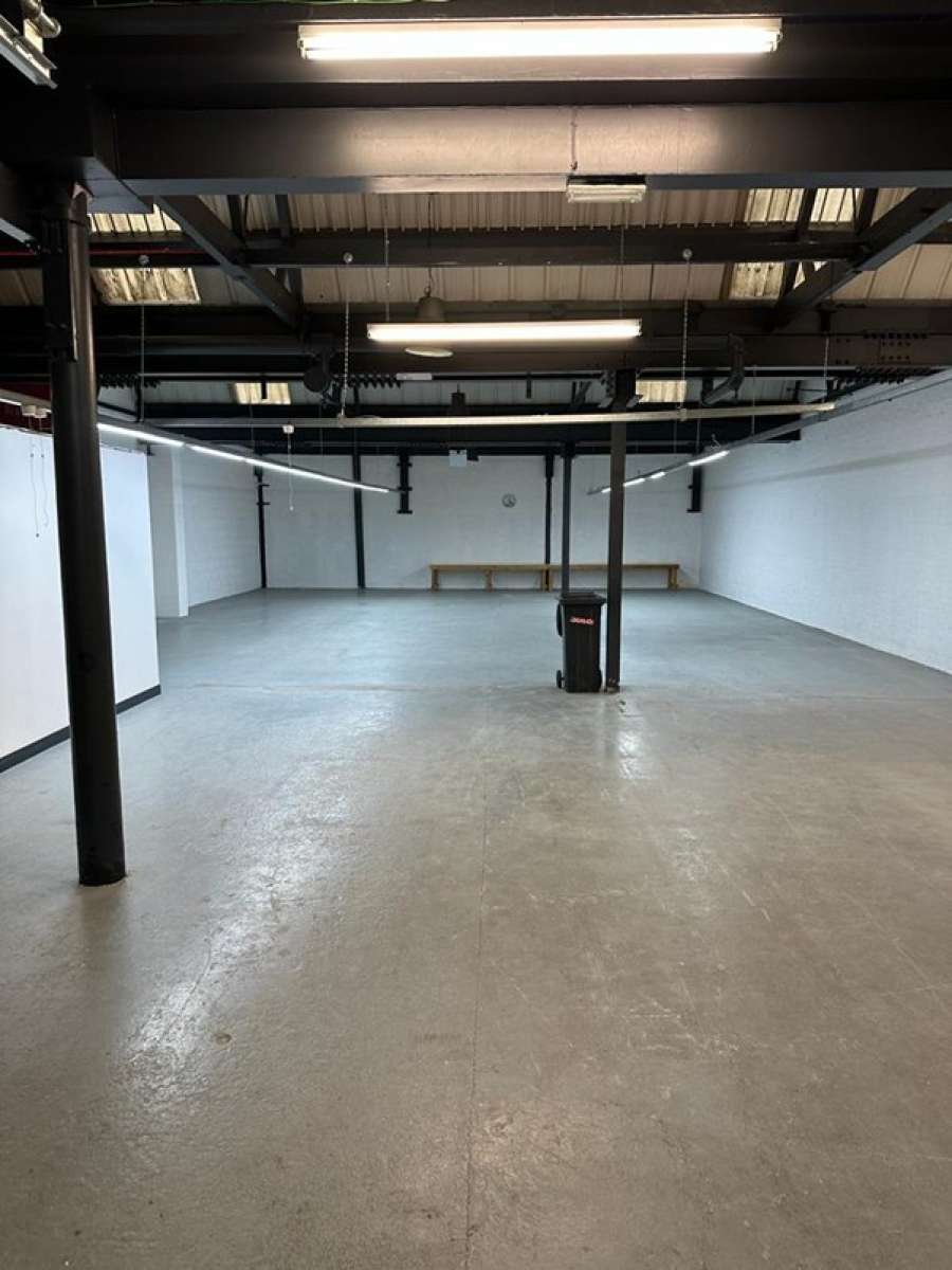 Industrial Unit in Leicester - photo 2