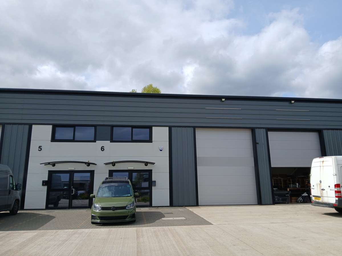 Industrial Unit in Peterborough - photo 3