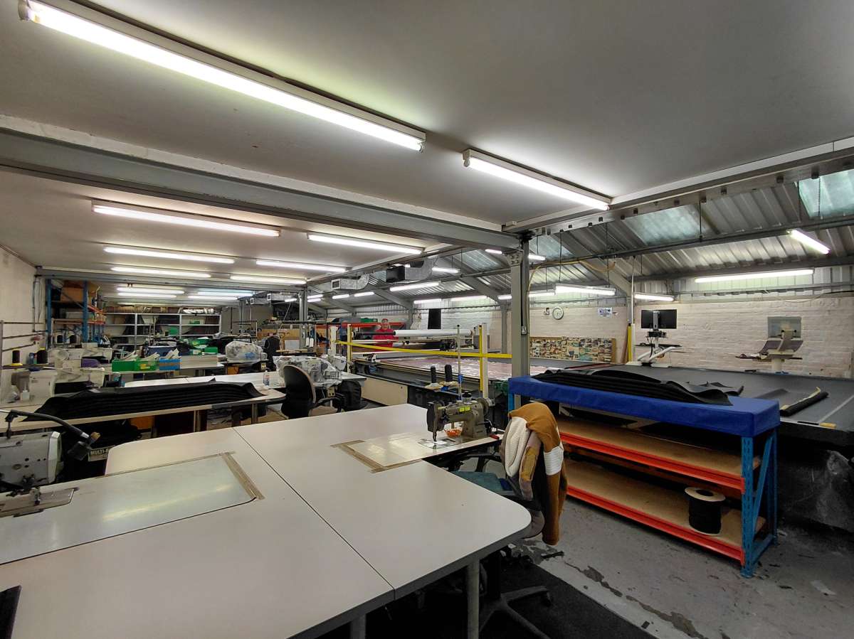 Industrial Unit in Oxted - photo 2