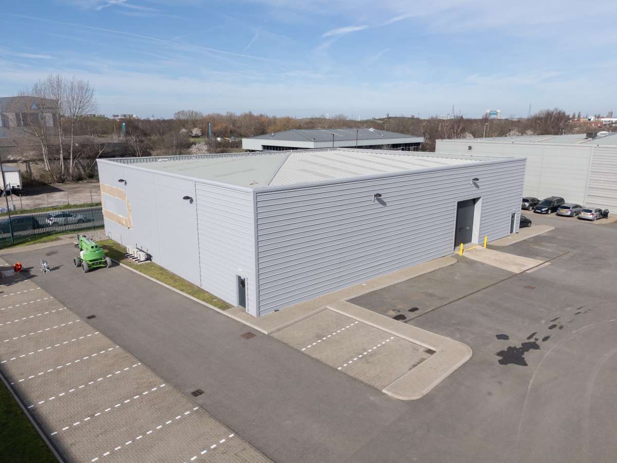 Industrial Unit in London - photo 2