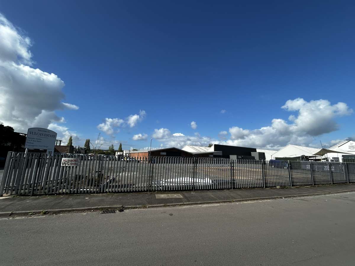 Industrial Unit in Exeter - photo 4