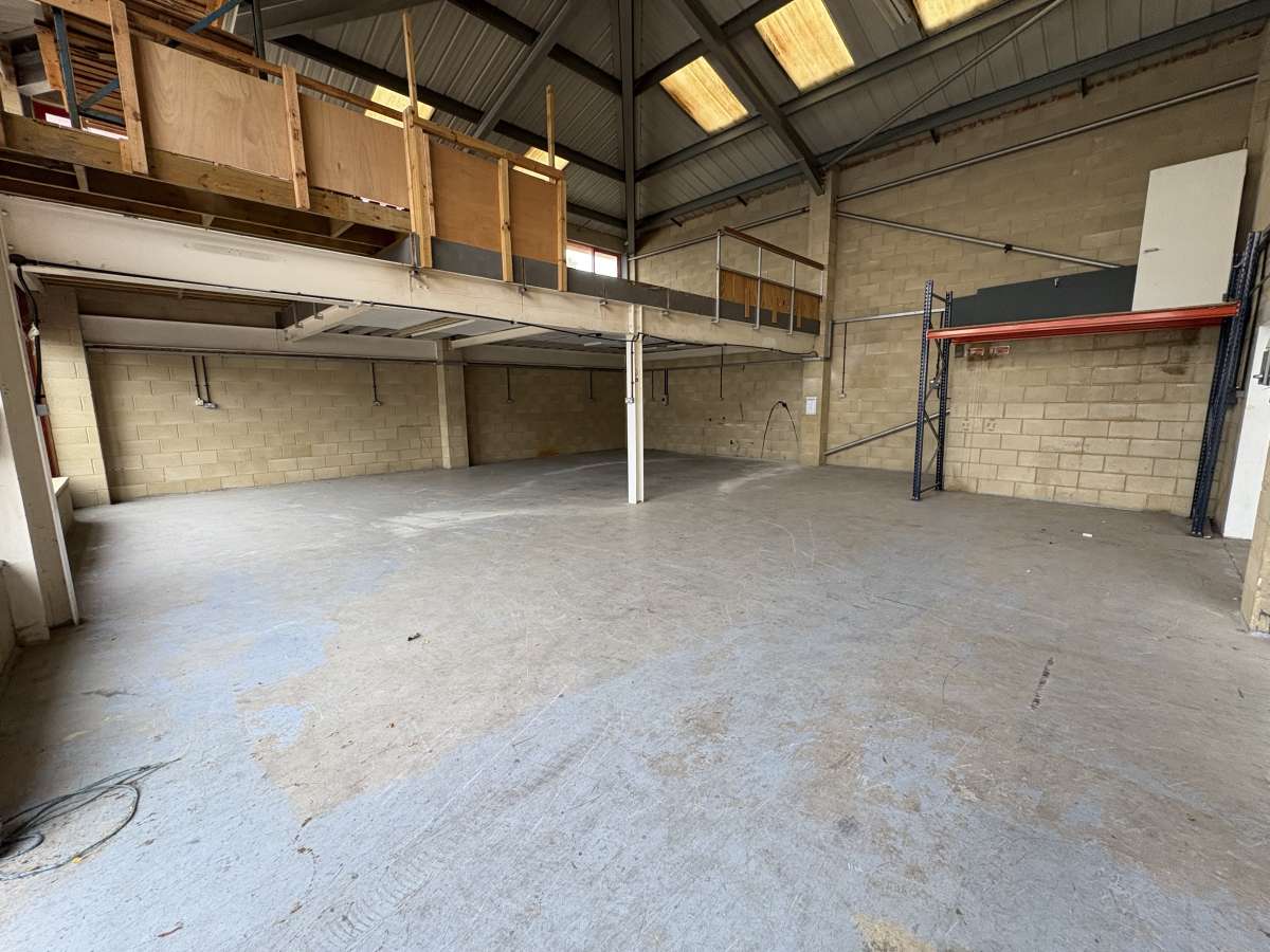 Industrial Unit in Andover - photo 4