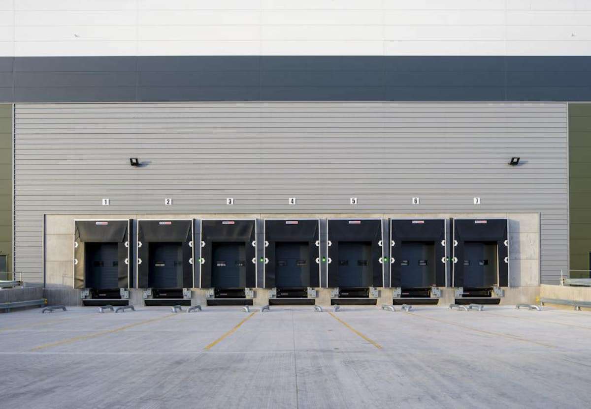 Industrial Unit in Barking - photo 3