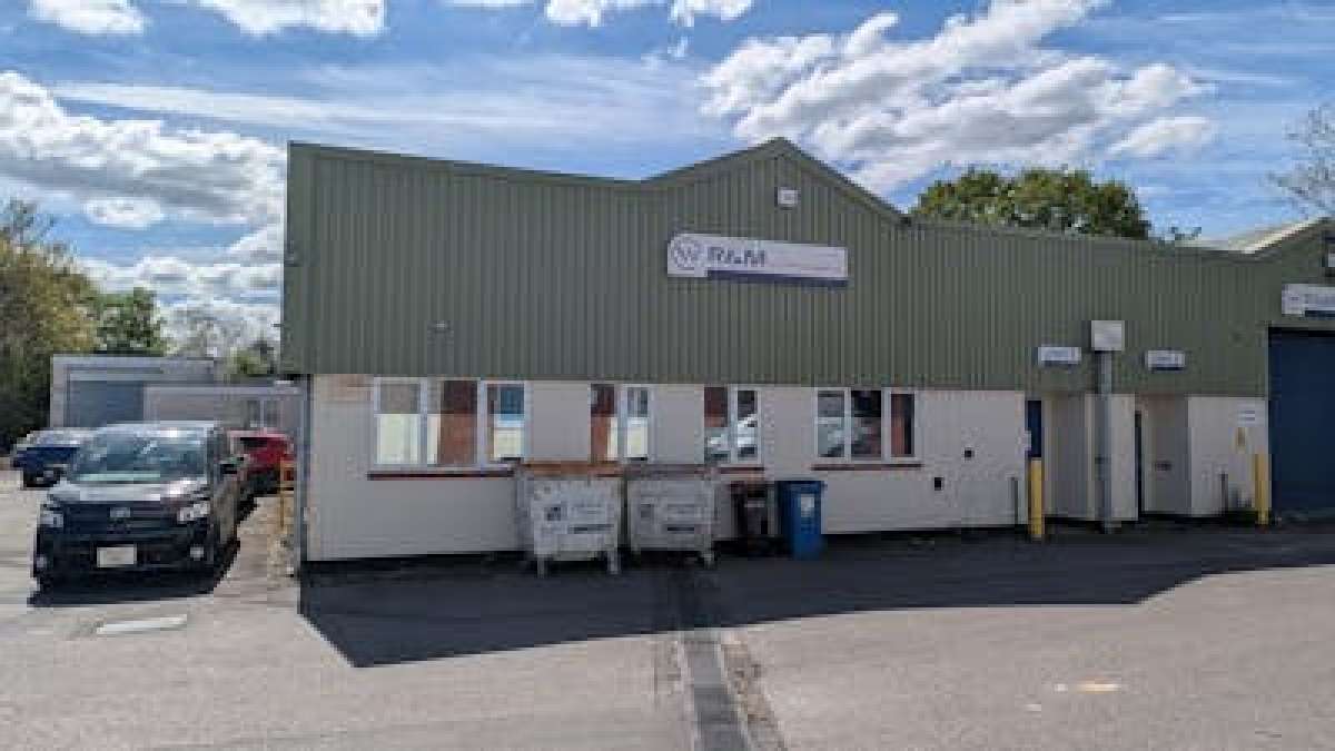 Industrial Unit in Southampton - photo 2