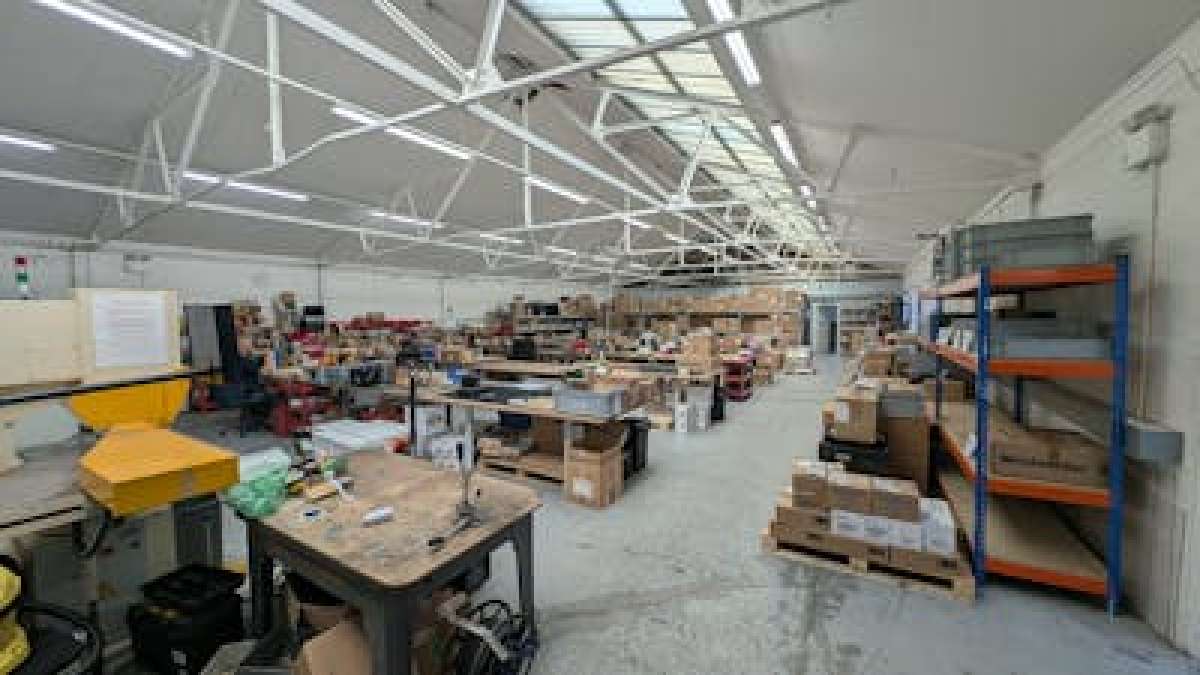 Industrial Unit in Southampton - photo 4