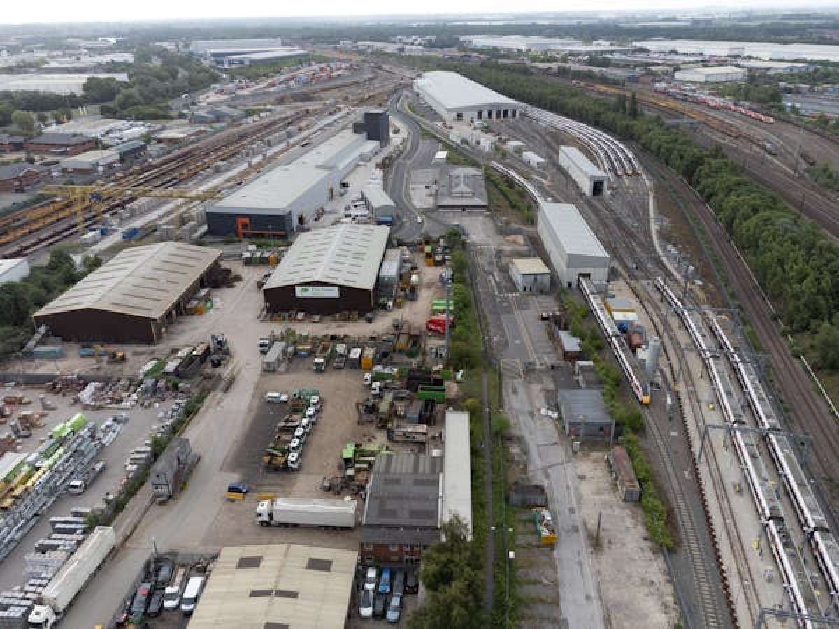 Industrial Unit in Doncaster - photo 2