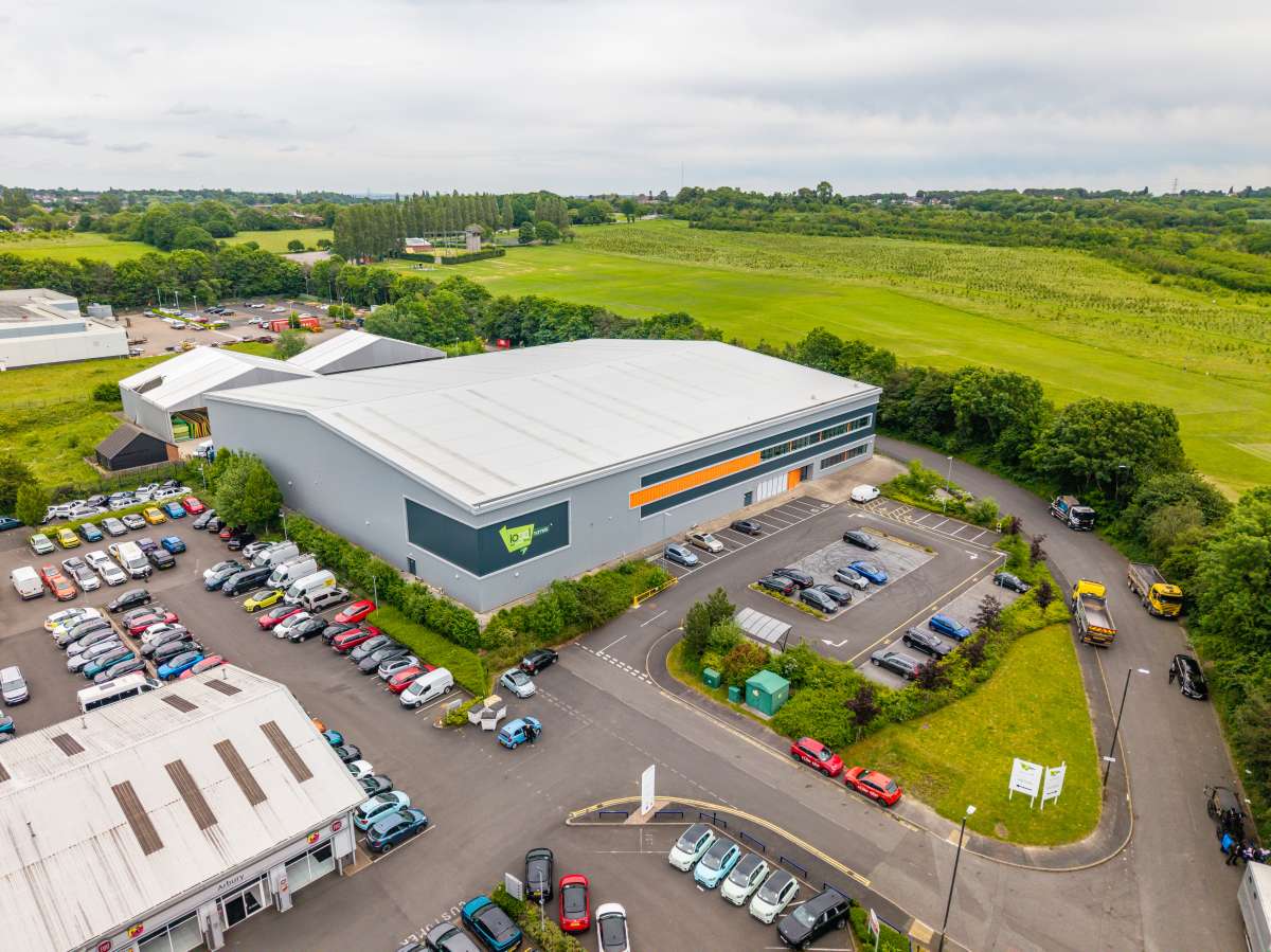 Industrial Unit in Walsall - photo 2