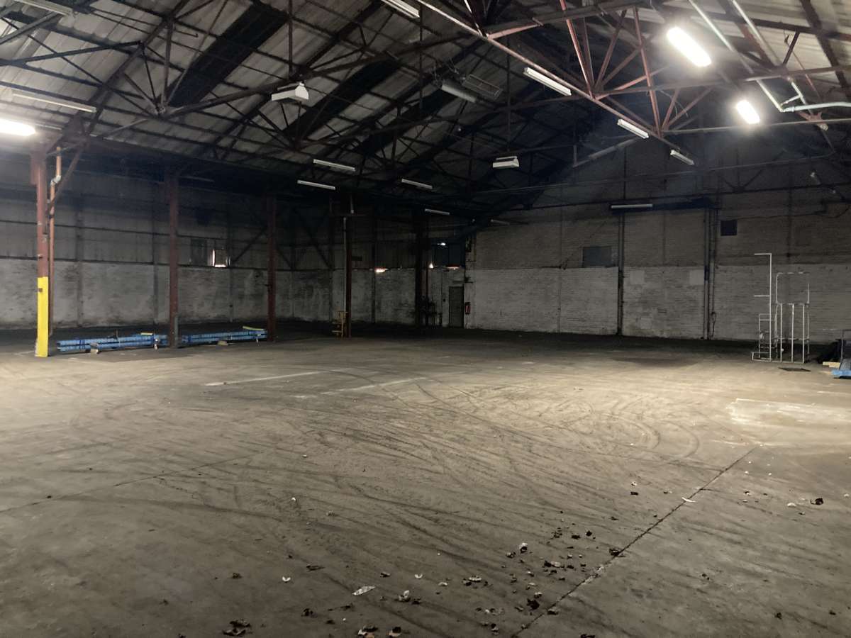 Industrial Unit in Irvine - photo 3