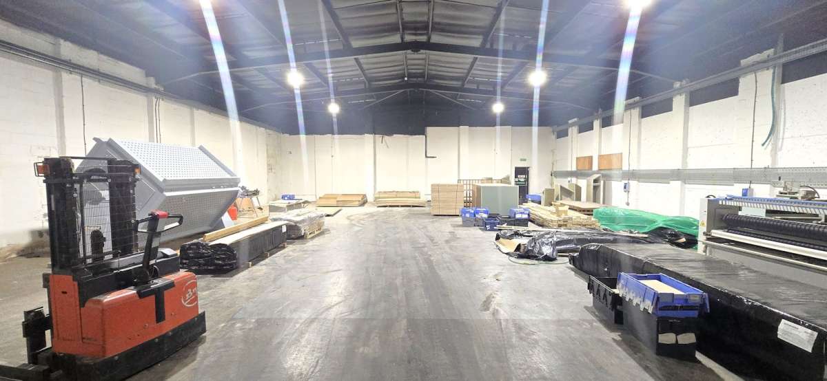 Industrial Unit in London - photo 4