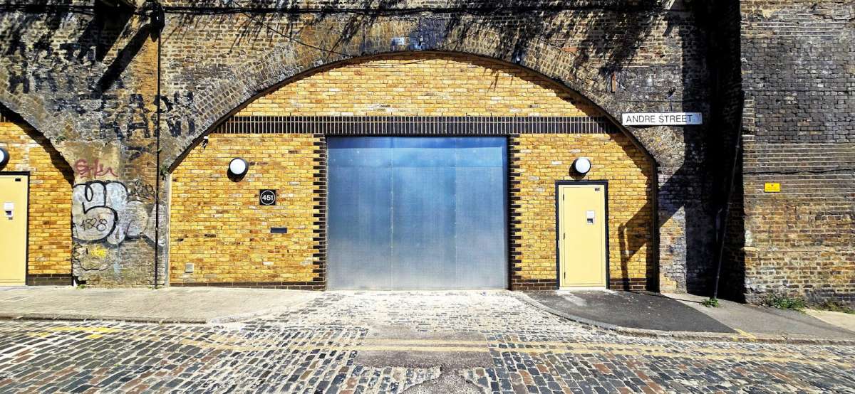 Industrial Unit in London - photo 3