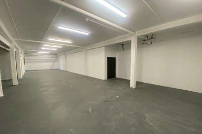 Industrial Unit in Belfast - photo 4