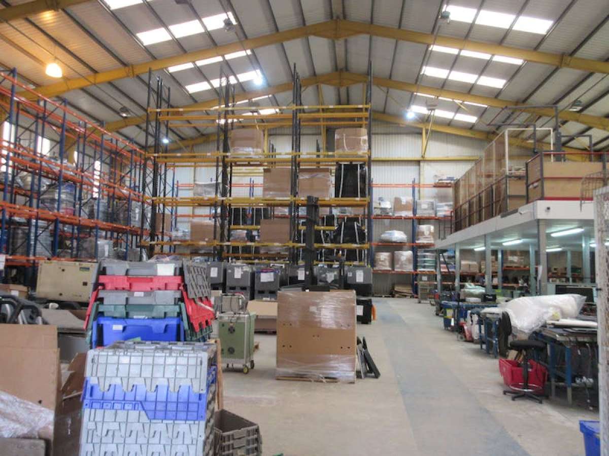 Industrial Unit in Cranleigh - photo 2