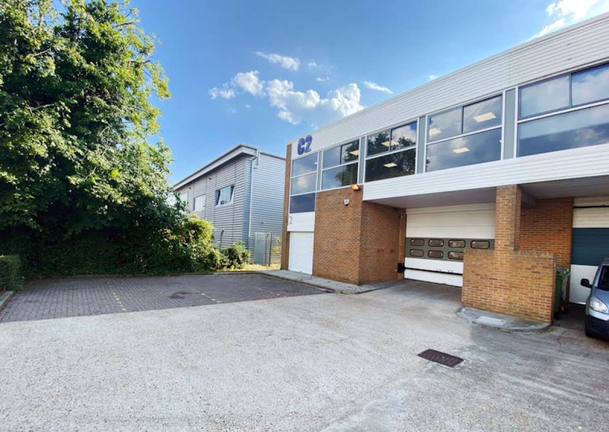 Industrial Unit in Sunbury-On-Thames - photo 3