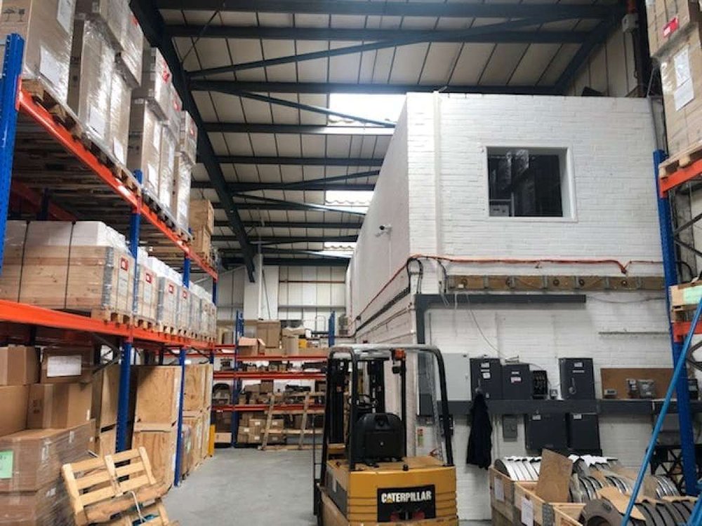 Industrial Unit in Shepperton - photo 3