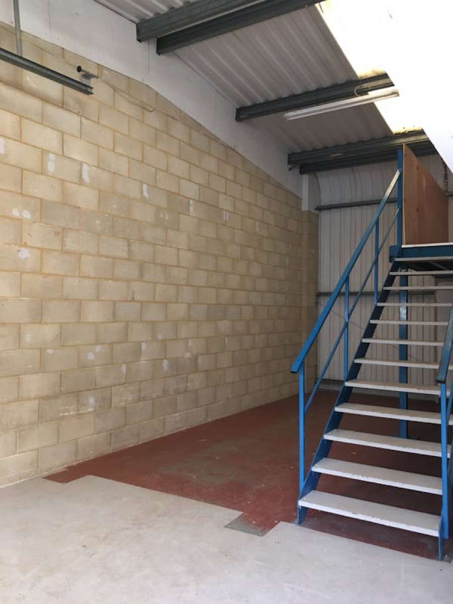 Industrial Unit in Thorpe - photo 4