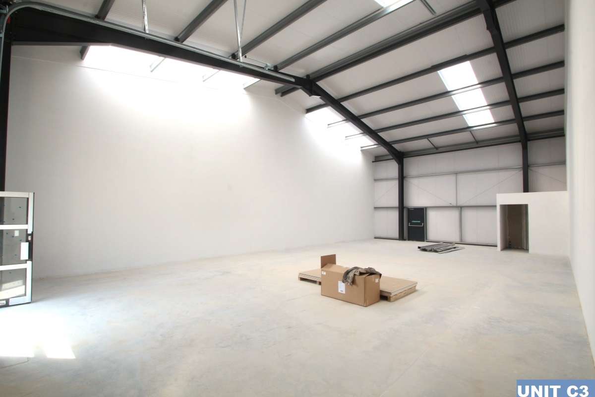Industrial Unit in Truro - photo 4