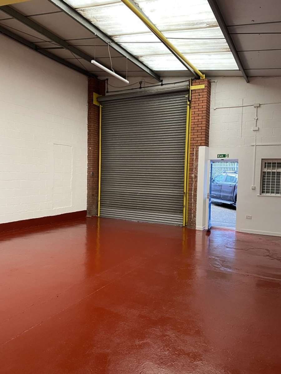Industrial Unit in Brierley Hill - photo 3