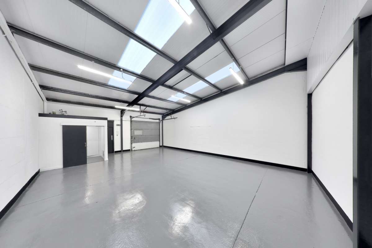 Industrial Unit in Kilmarnock - photo 2