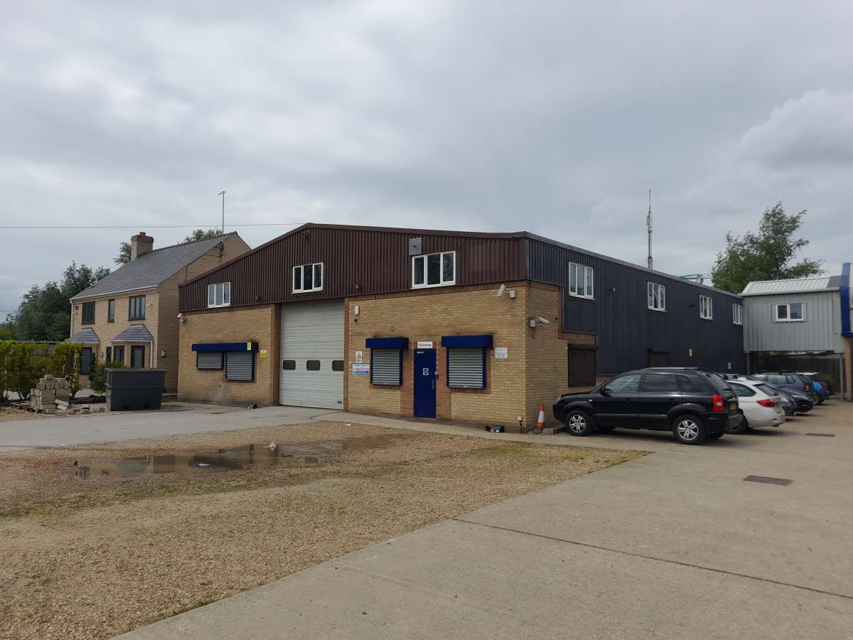 Industrial Unit in Cambridge - photo 2
