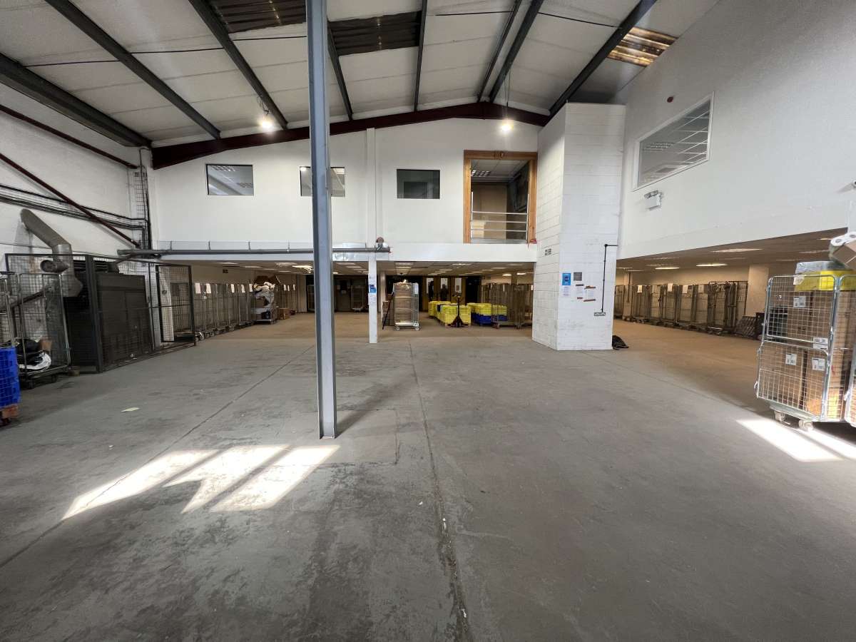 Industrial Unit in Cambridge - photo 4