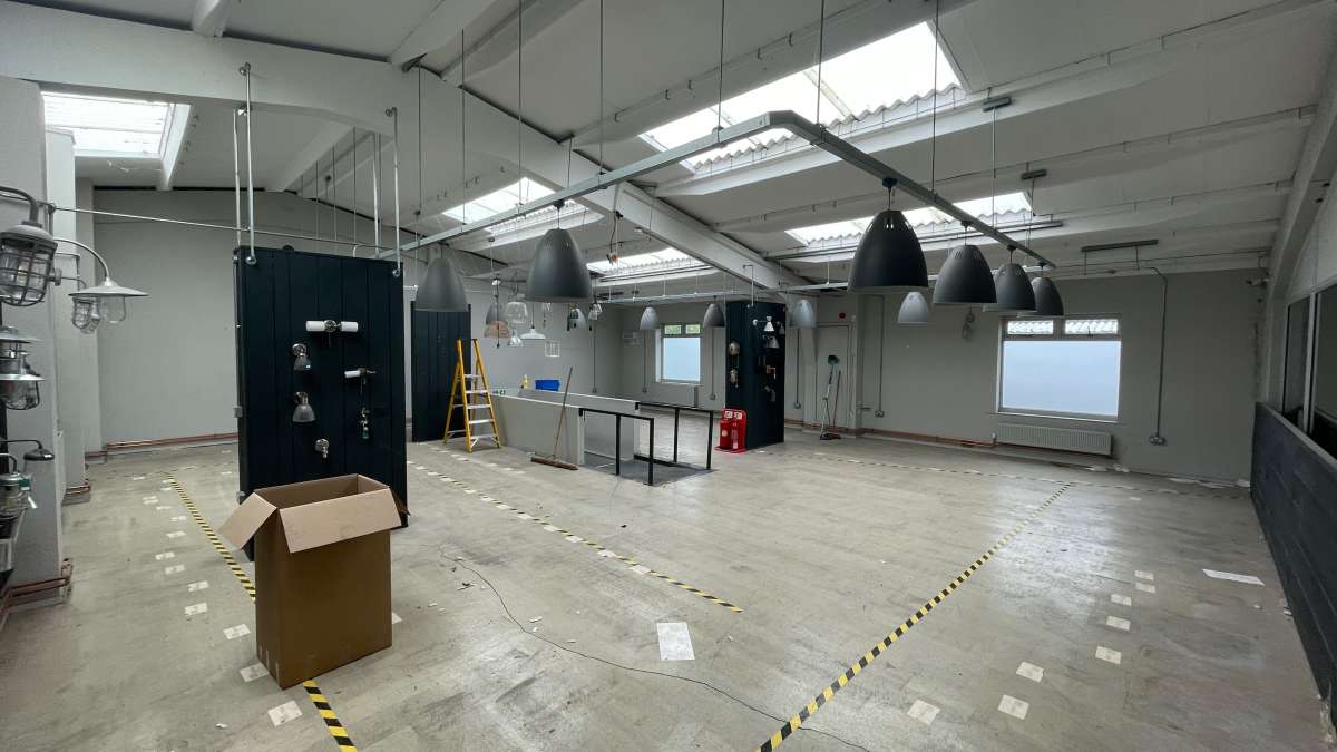 Industrial Unit in Carterton - photo 2