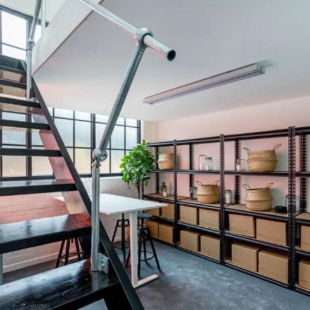 Industrial Unit in Wembley - photo 2