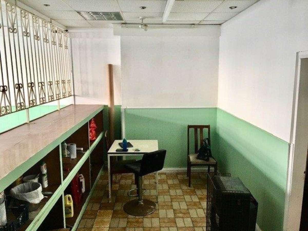 Retail/Shop in Plymouth - photo 3