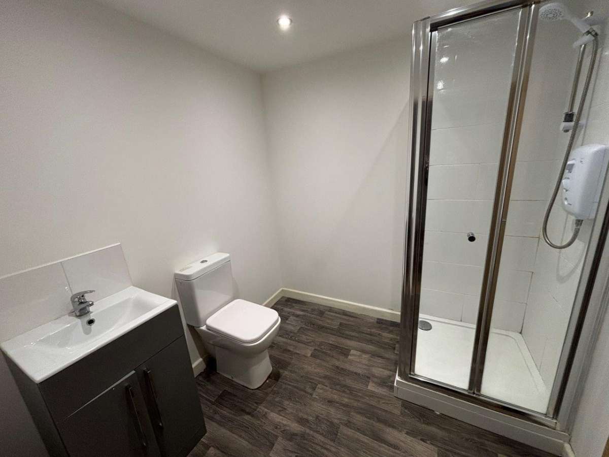 Investment in Leicester - photo 3