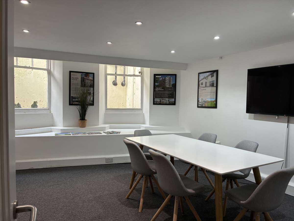 Investment in Hove - photo 4