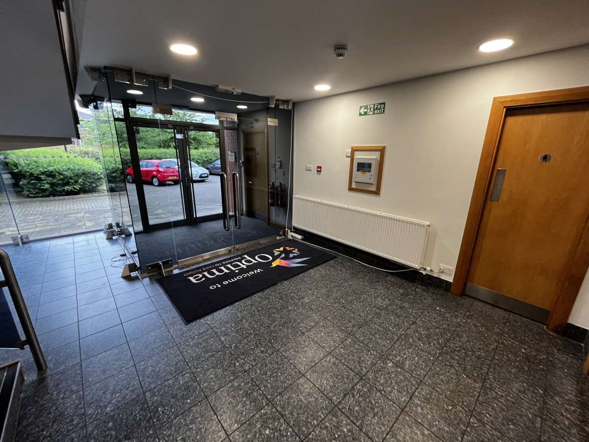 Office in Leicester - photo 3