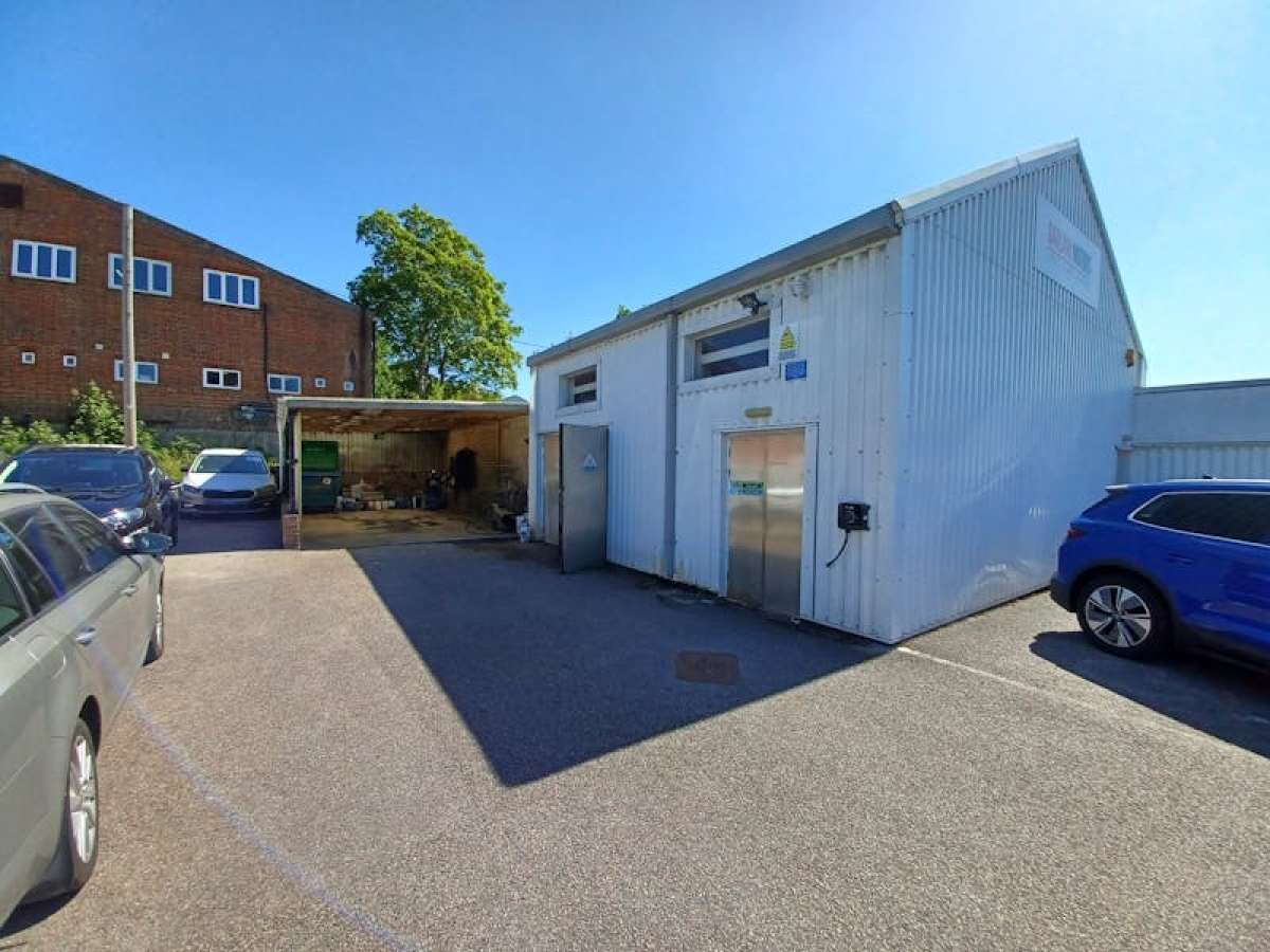 Land in Aldershot - photo 3