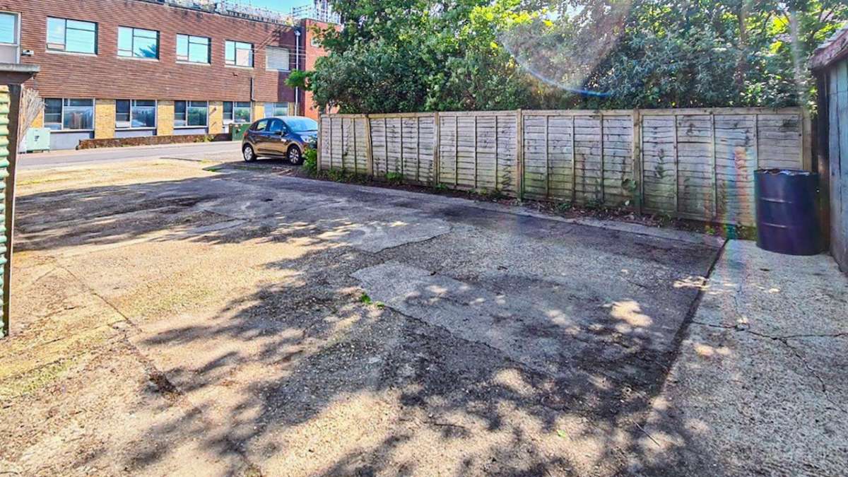 Land in Southampton - photo 3