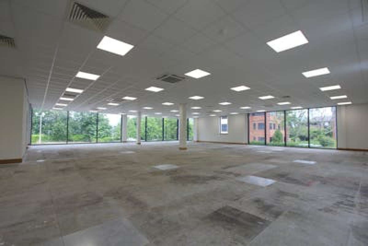 Office in Fareham - photo 2